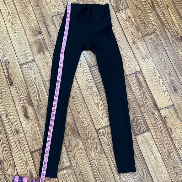 Lululemon Brand New pant Size 2 - Picture 2 of 3